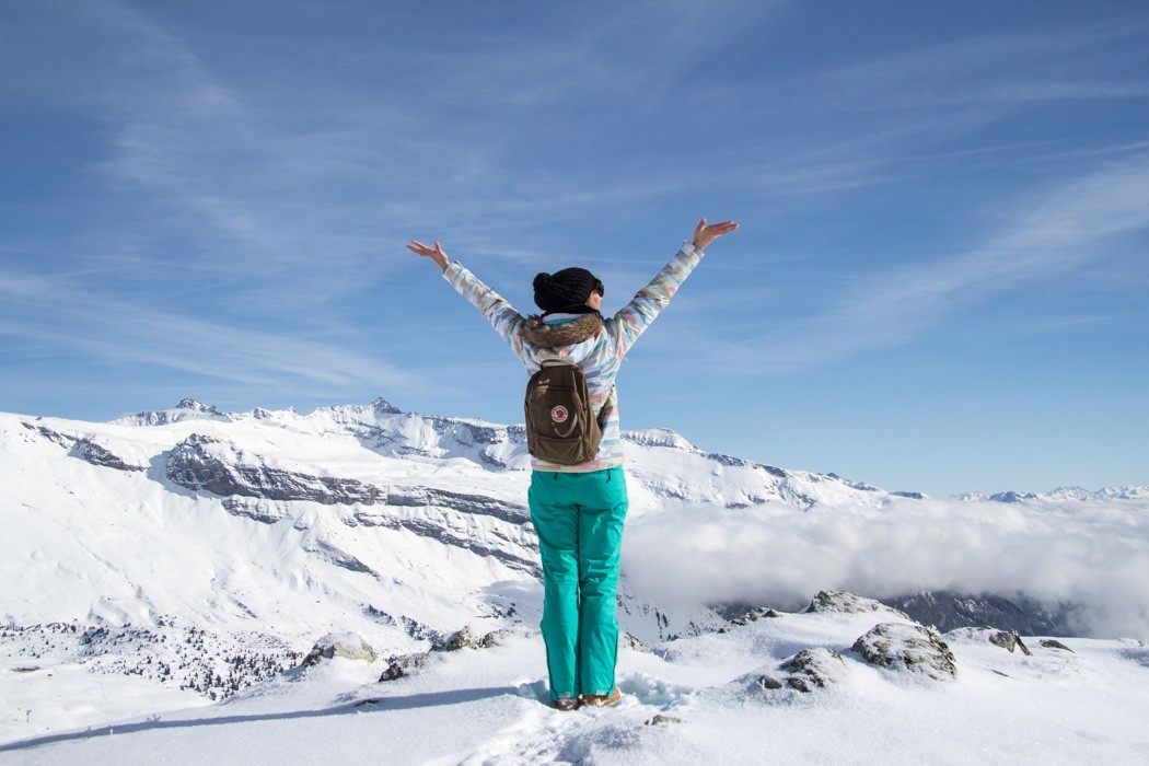 #DiscoverLaax - Winter Fun, Freestyle & Genuss: Aussicht beim Schneewandern im Skigebiet
