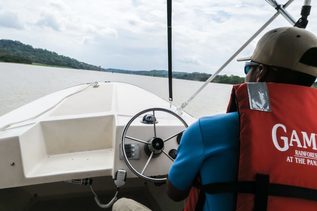 Panama in einer Woche: Bootstour auf dem Panama Kanal in Gamboa