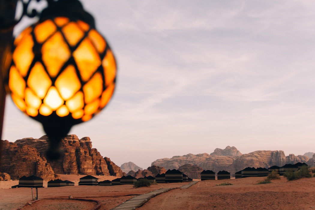 Abenteuer Jordanien: Wadi Rum - Wüstensafari und Camp Vibes