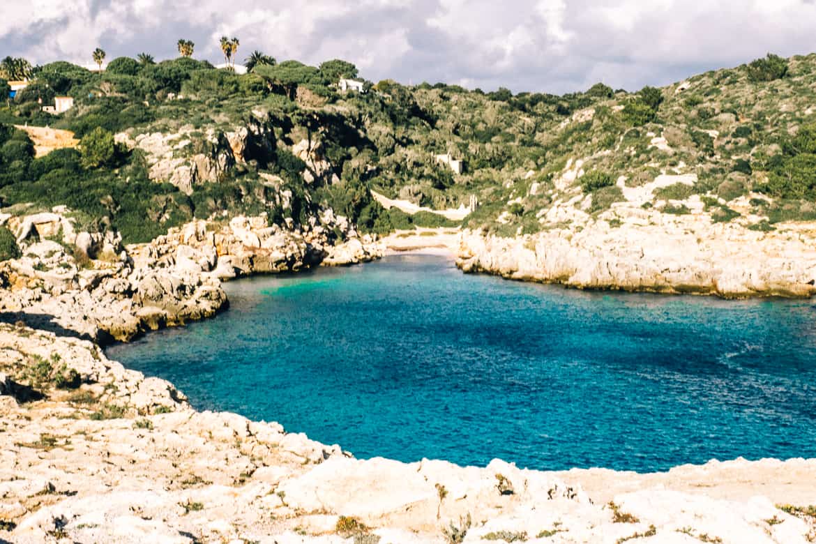 Menorca - die schönsten Ausflugsziele, Sehenswürdigkeiten & Fotospots: Cala Binidali 1