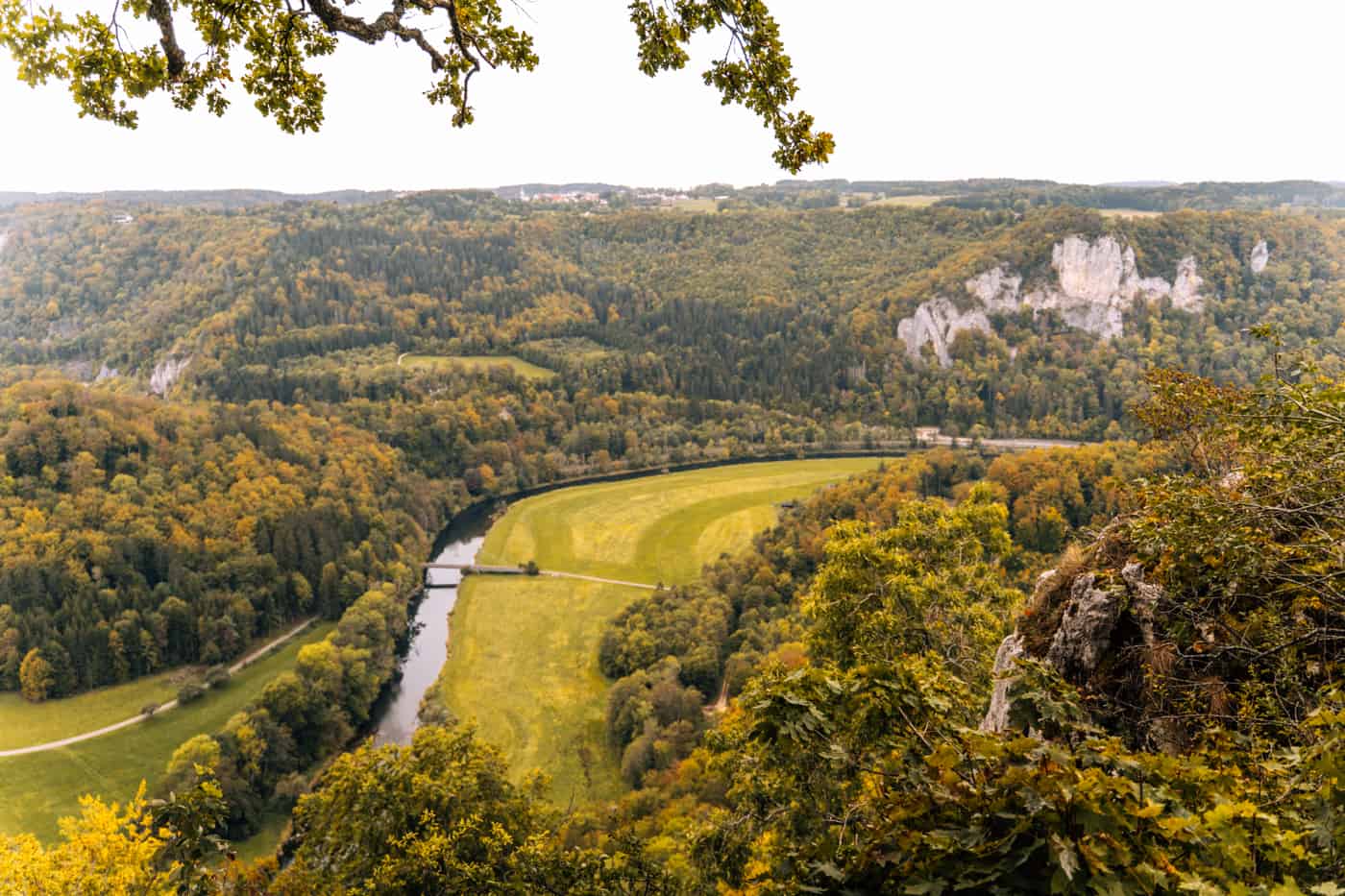 Oberes Donautal - Wandern, Radfahren & Schlafen im Holzfass im Donaubergland