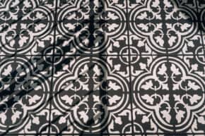 Terrassenfliesen streichen – Mediterraner DIY-“Zementfliesen”-Traum mit