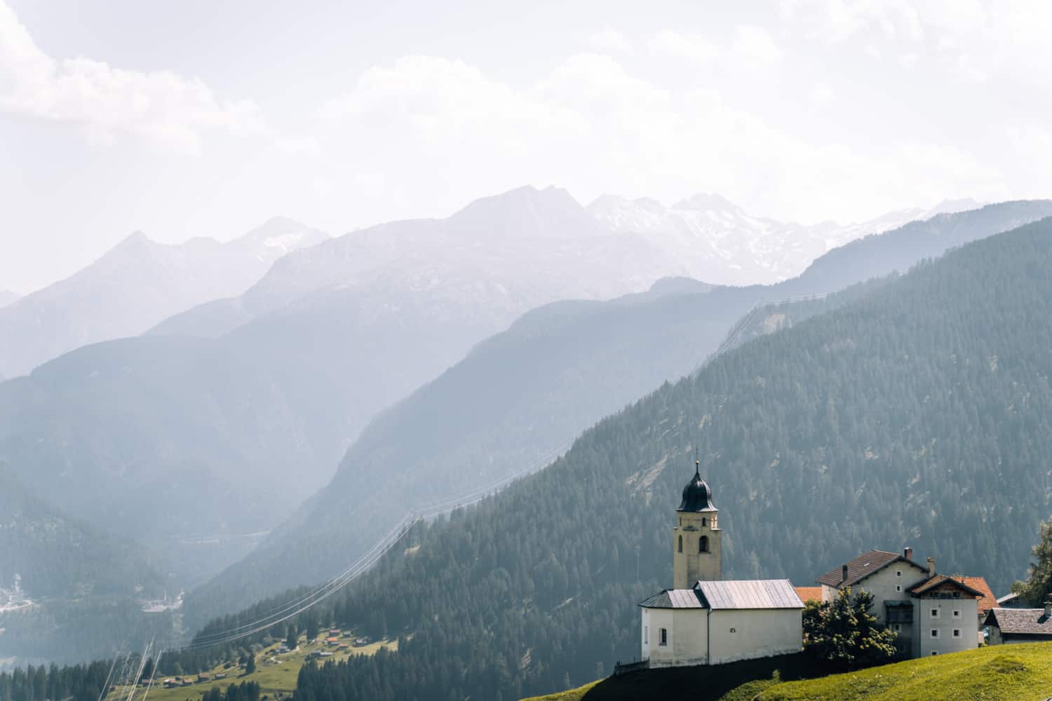 Viamala - Ein Wochenende Digital Detox im Schweizer Bergdorf Feldis: Rundwanderung von Mathon zum Libisee